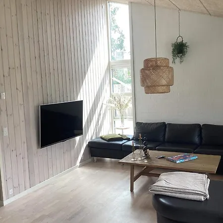 4 Star In Vaeggerlose Bøtø By