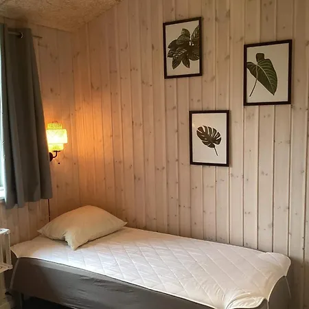 4 Star In Vaeggerlose Ferienhaus Bøtø By